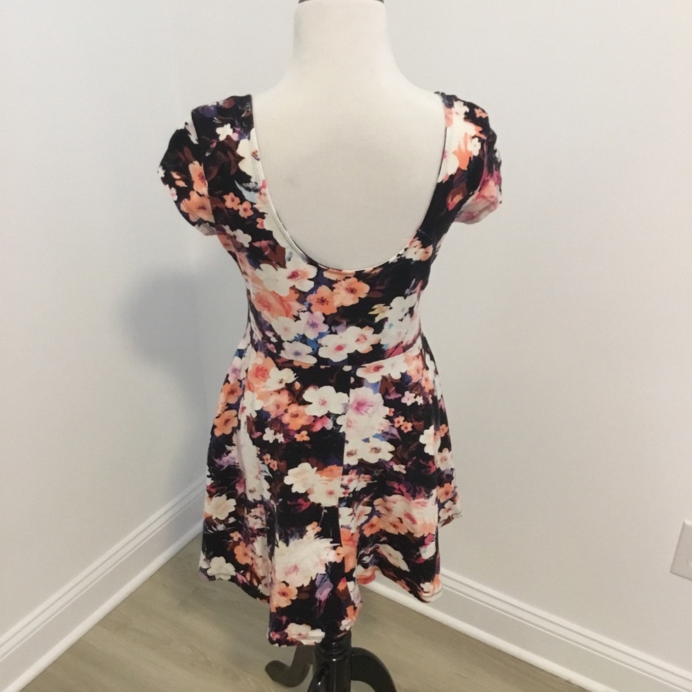 Floral Scoop Neck Skater Dress in Black and Peach - Picture 3 of 5